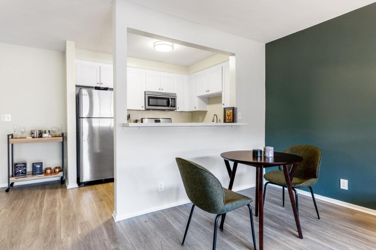 Santa Monica 1br W Rooftop Nr Farmers Mkt Lax-114 *